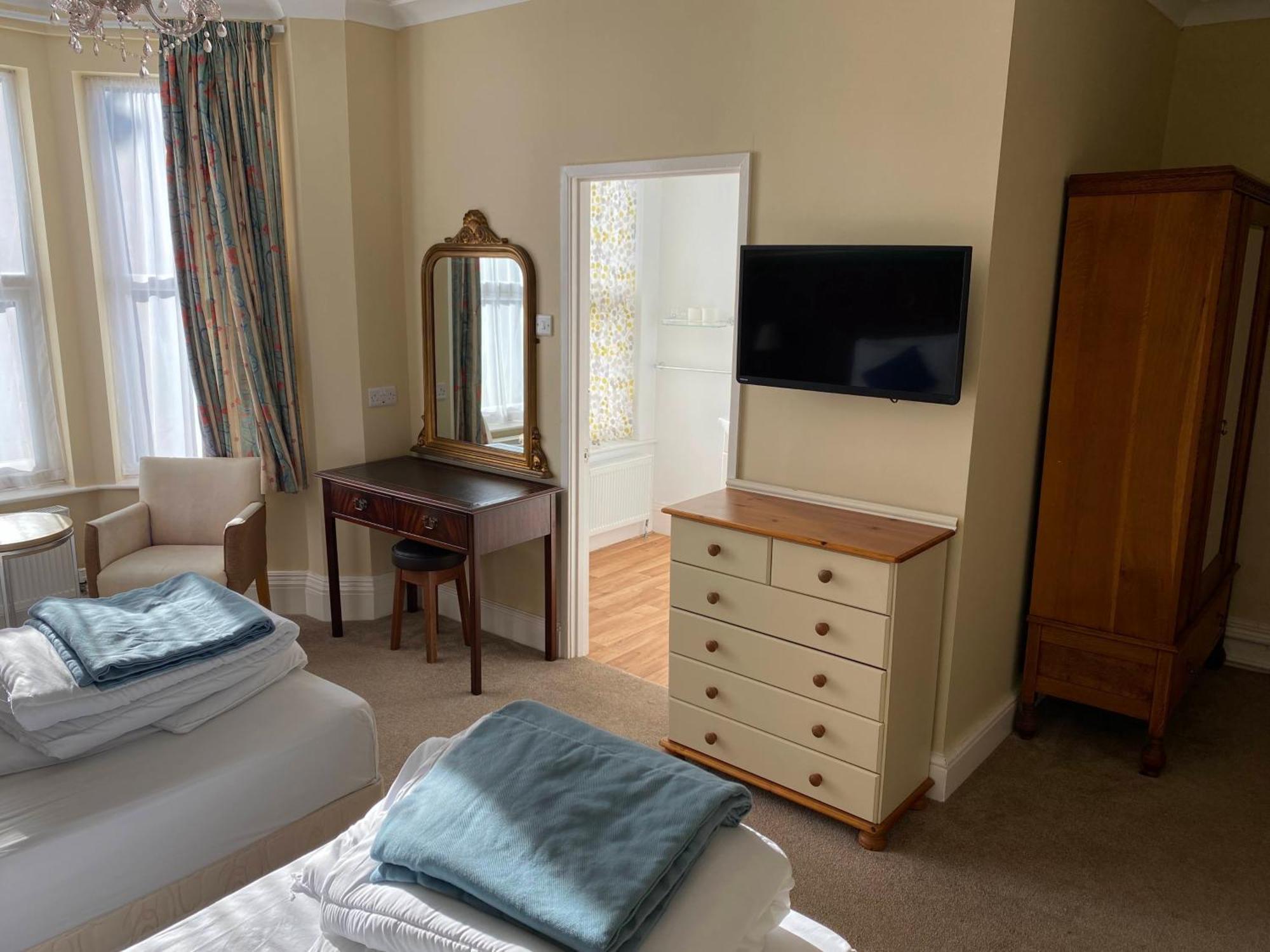 The Linden Leaf Rooms 비스턴 객실 사진